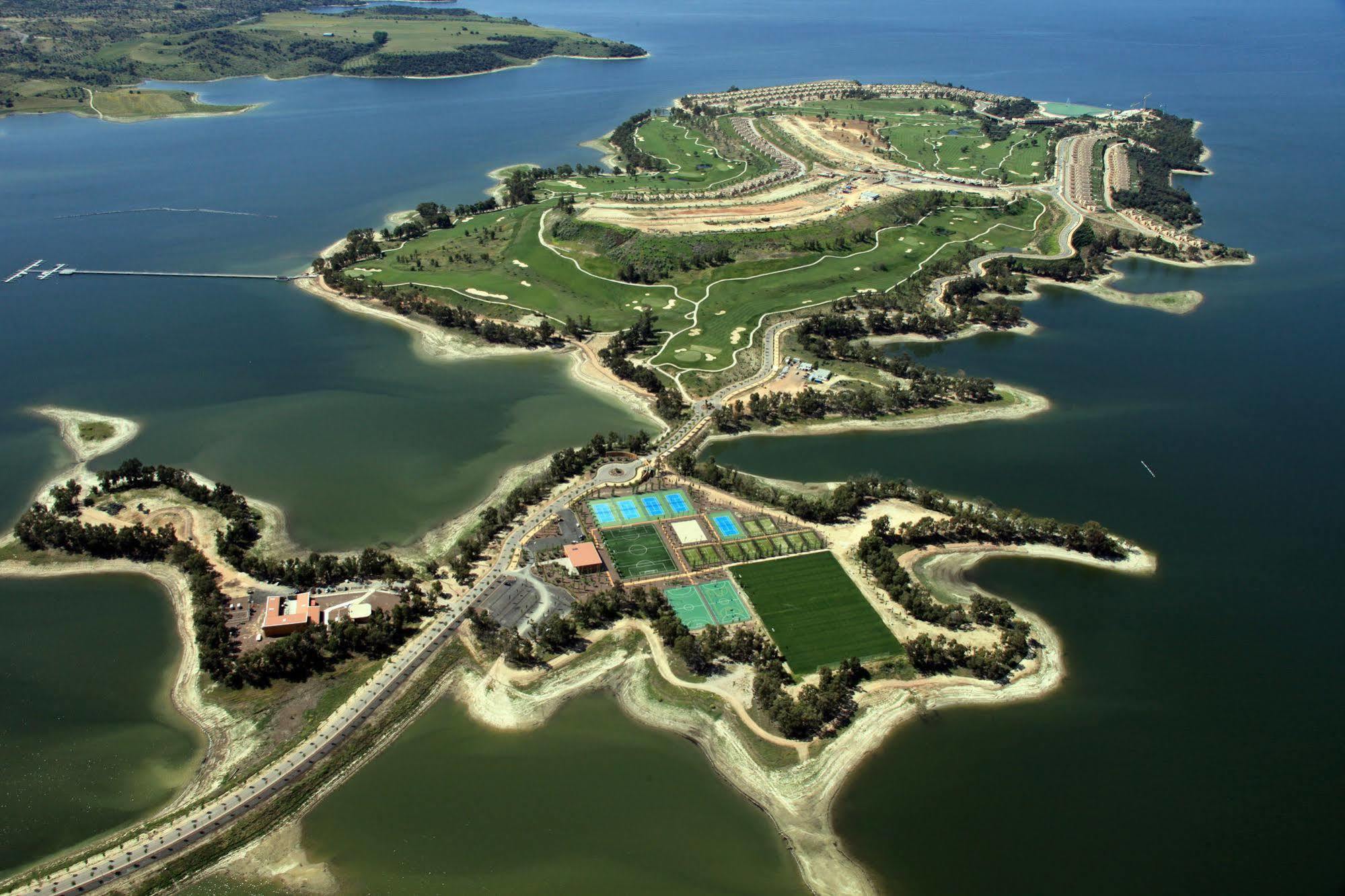 Vincci Valdecanas Golf El Gordo Exterior photo