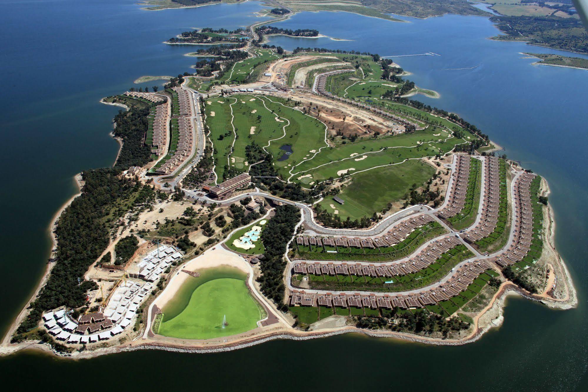 Vincci Valdecanas Golf El Gordo Exterior photo